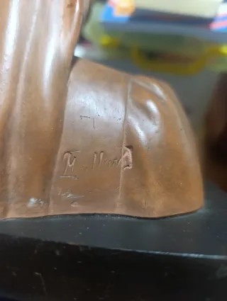 Virgen María terracota firmada JM Ullan