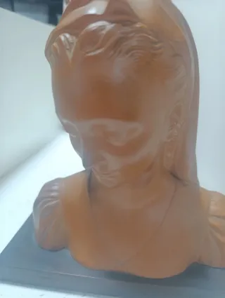 Virgen María terracota firmada JM Ullan