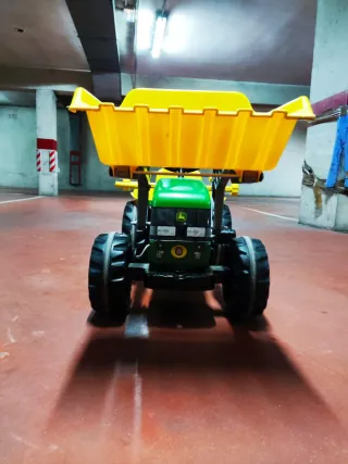 Tractor Juguete a pedales con Pala y Remolque