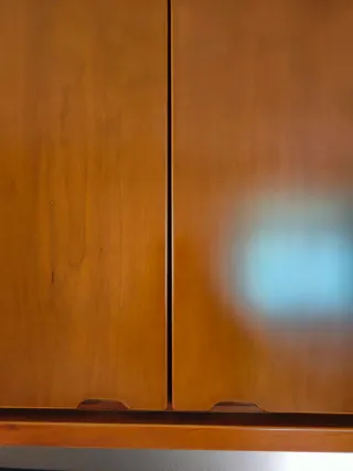 Mueble de salón madera y cristal