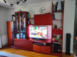 Mueble de salón madera y cristal