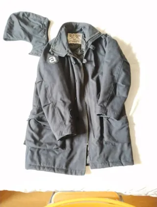 Cazadora negra loreak mendian