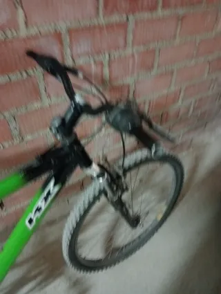 Bicicleta Montaña Verde y Negra
