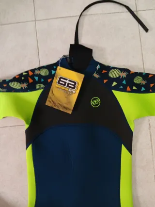 Neopreno Banana Bite.