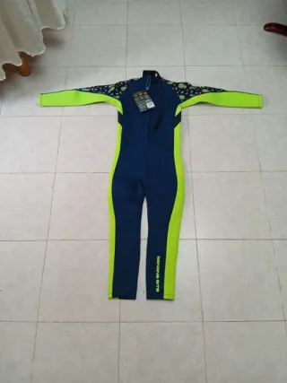 Neopreno Banana Bite.