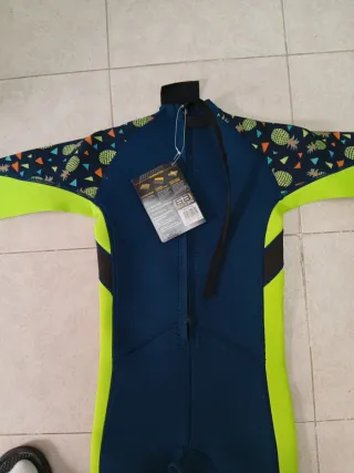 Neopreno Banana Bite.