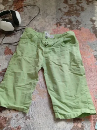 Pantaloni corti verdi estivi