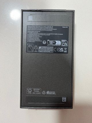 Samsung Galaxy S25 verde a estrenar