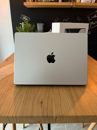 MacBook Pro 14 M1 Pro 16GB RAM 512GB SSD