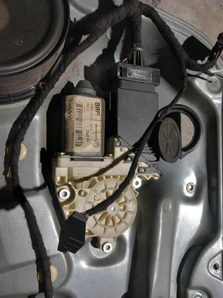 Elevalunas Delantero Izquierdo y Derecho VW Golf I