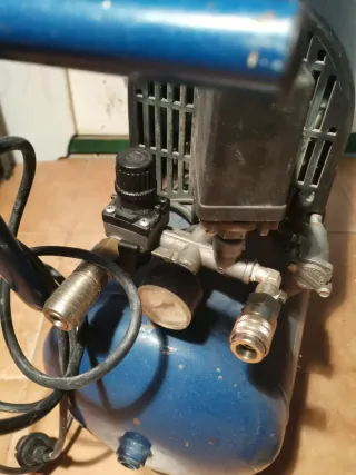 Compresor de aire Rhino 25 litros