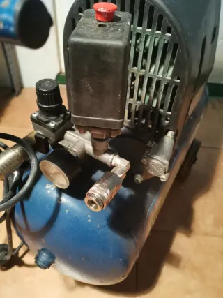 Compresor de aire Rhino 25 litros