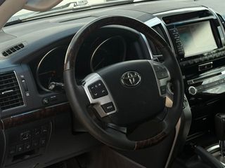 Toyota Land Cruiser 200 2015