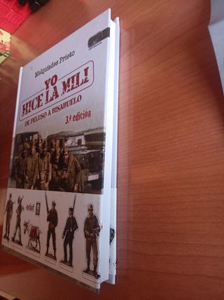 Libro Yo hice la mili: De peluso a bisabuelo