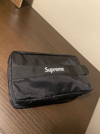 Neceser Supreme utility bag fw18 nuevo original