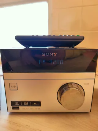 Sistema de Sonido Sony con Altavoces