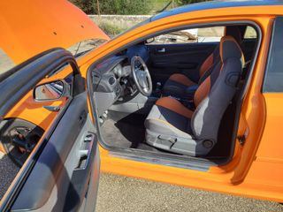 Ford Focus st orange