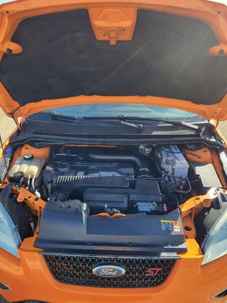 Ford Focus st orange