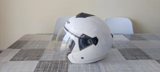 Casco Moto LS2 Blanco y gafas de sol
