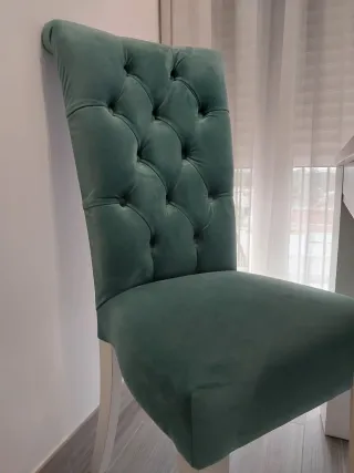 Mesa y 4 Sillas Comedor