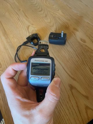 Reloj GPS Garmin Forerunner 205