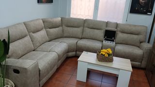 Sofá rinconera reclinable con posavasos