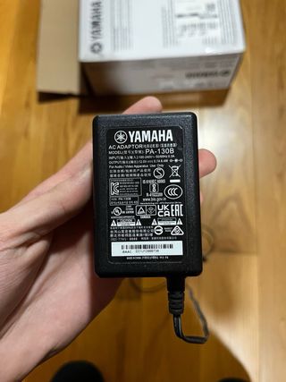 Teclado piano con soporte y pedal