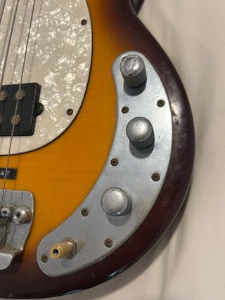 Bajo OLP StingRay Sunburst