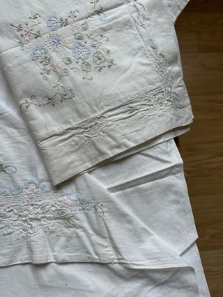 Sábanas antiguas bordadas a mano para cama de 150