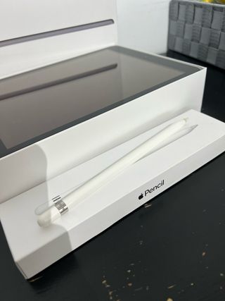 iPad 7ª Gen 128GB Gris + Apple Pencil