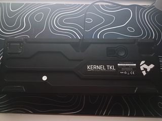 Teclado Mecánico Krom Kernel TKL RGB