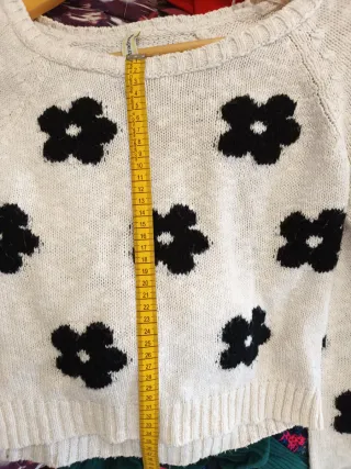 Jersey beige flores negras