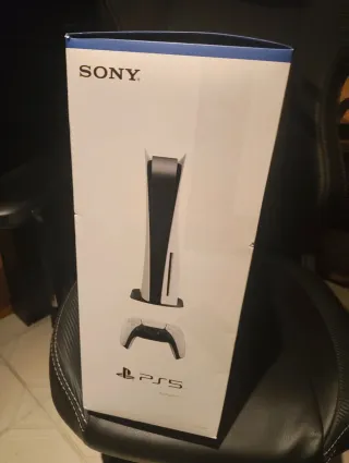 Consola Sony PS5 + Mando