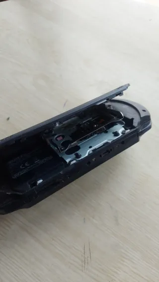 PSP 1004 - Para piezas o reparar