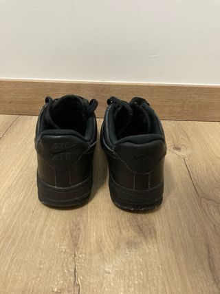 Nike Air Force 1 Talla 38 Negras
