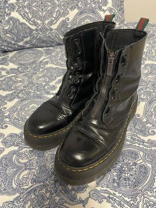 Botas modelo Dr. Martens Talla 39 Negras