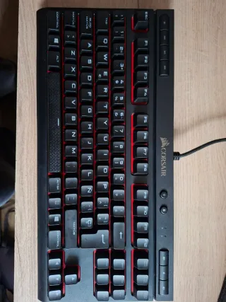 Teclado Mecánico Corsair K63 RGB