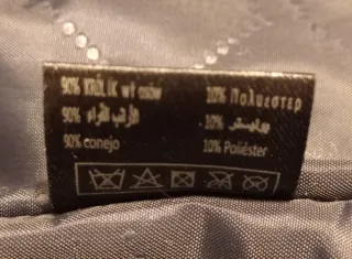 Chaleco de piel de conejo negro