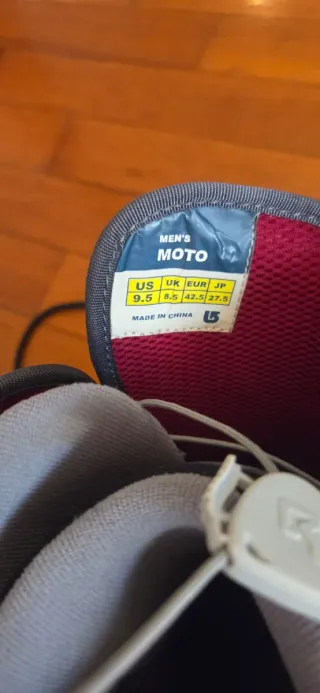 Scarponi Snowboard Burton 9.5 (42)