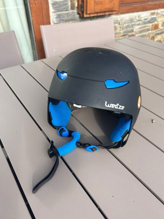 Casco y gafas de esquí para niño