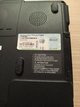 Ordenador portátil Toshiba negro satélite pro p200