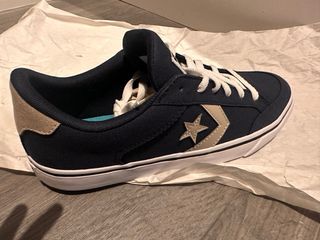 Zapatillas Converse Azul Marino y Beige