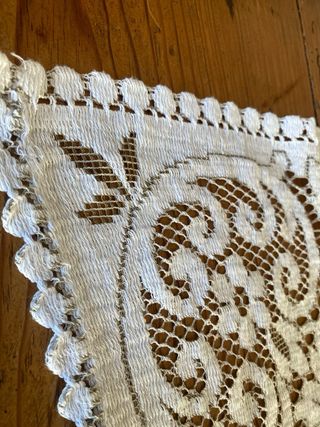 Toalha de renda decorativa bege/branca