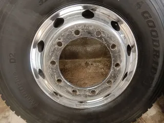 Llantas marca alcoa...para dereccion