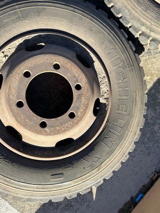 Ruedas de camión 225/75 R17,5