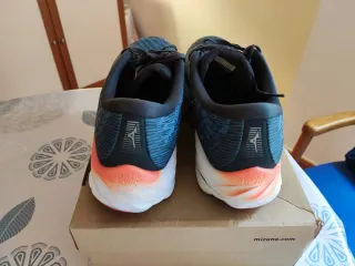 Mizuno Wave Rider 26 Talla 45