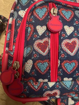 Neceser infantil y juvenil rígido con corazones