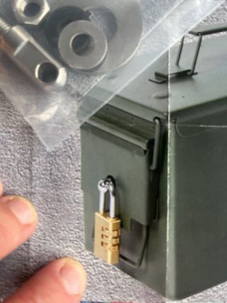 Kit Cierre Caja Munición Candado