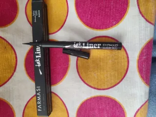 Farmasi Ink Liner Delineador Negro