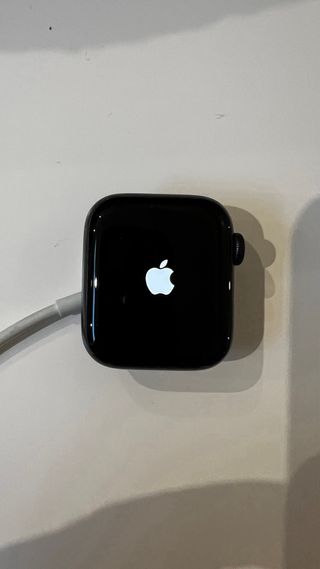 Apple Watch SE 40mm - Accesorios y Cargador